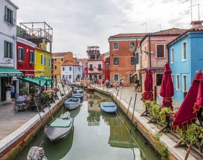 Kolorowe włoskie miasteczka - architektura Cinque Terre, Positano, Burano i Portofino