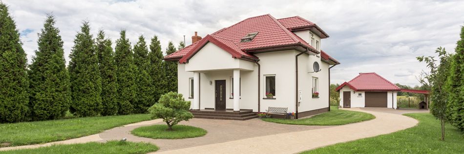 Wejście do domu inspirowane dworkiem